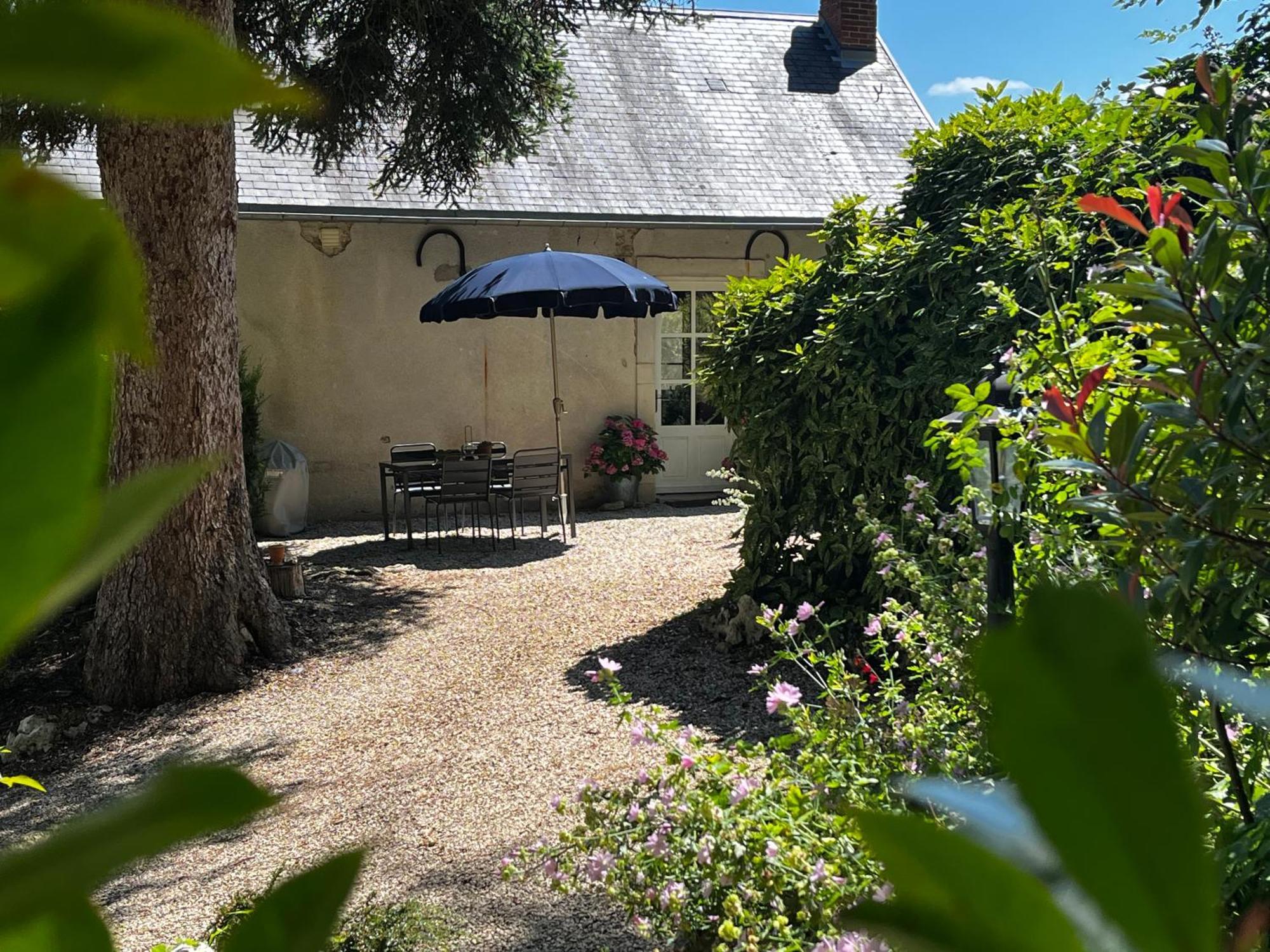 Charming Cottage In Chateau Les Roches Gardens Mont-Saint-Jean  Eksteriør billede